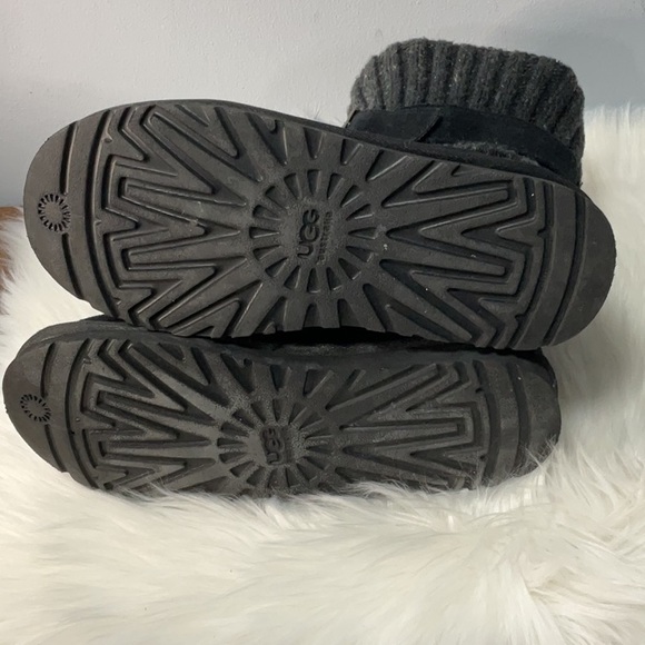 UGG Australia Cambridge Boots Black Suede - Picture 6 of 11